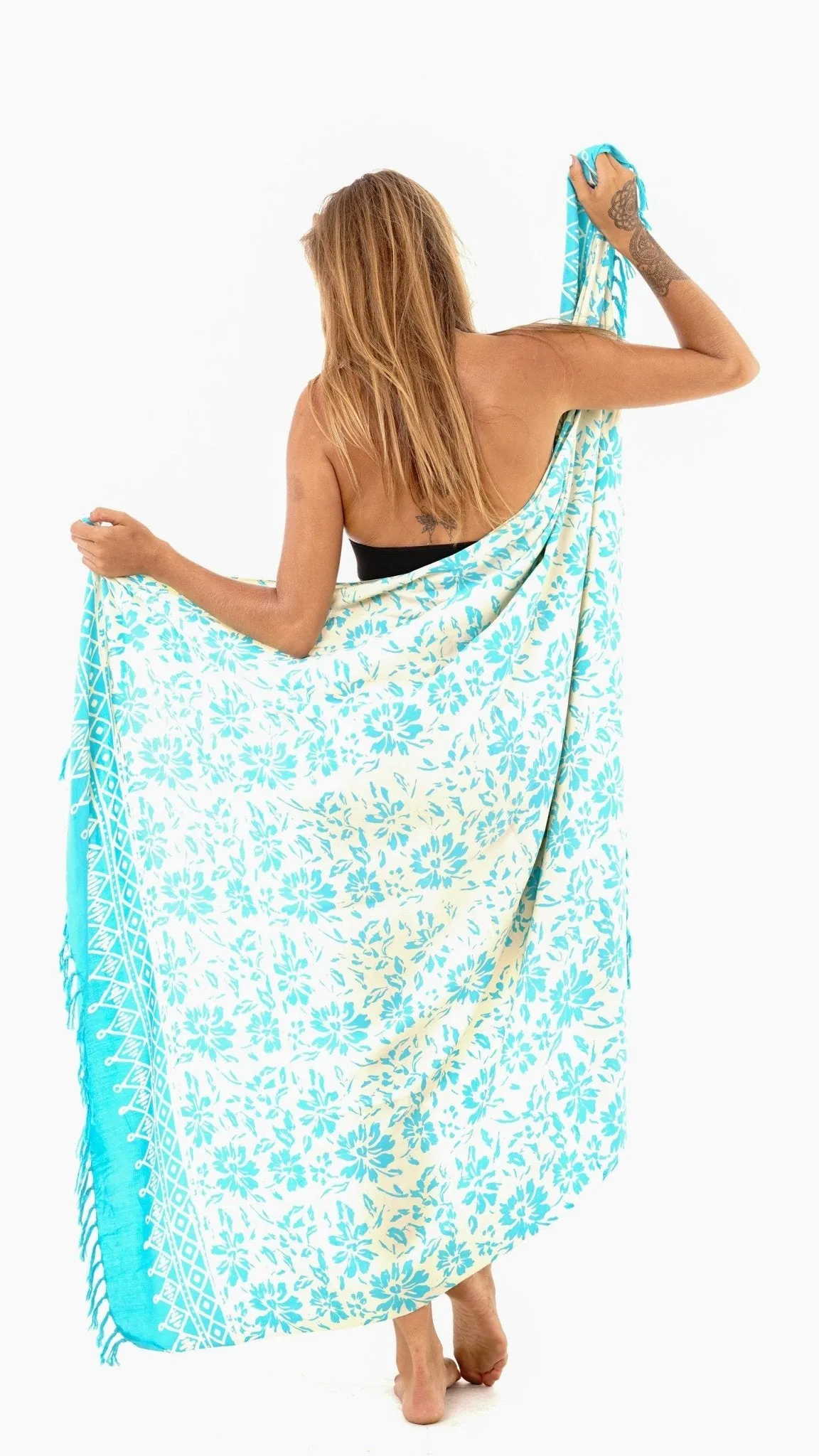 SHU-SHI Natural Floral Print Sarong